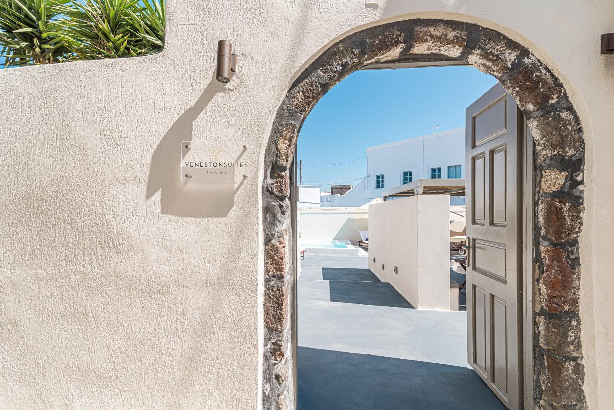Veneston Suites, Kapari Fira (Santorini)