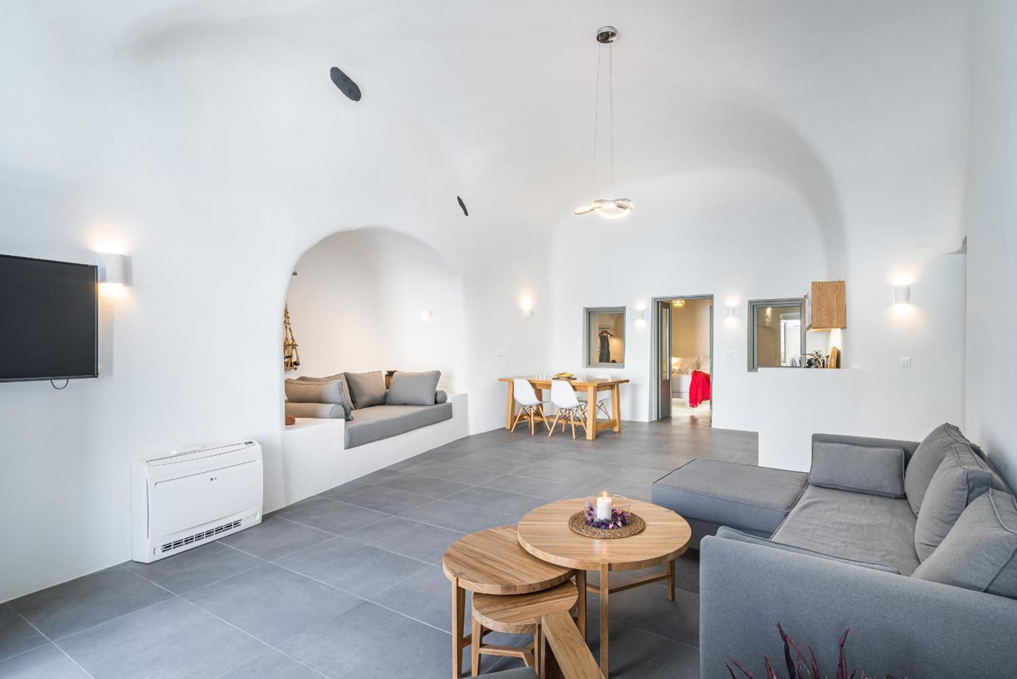 Villa Veneston Suites, Kapari Fira (Santorini)