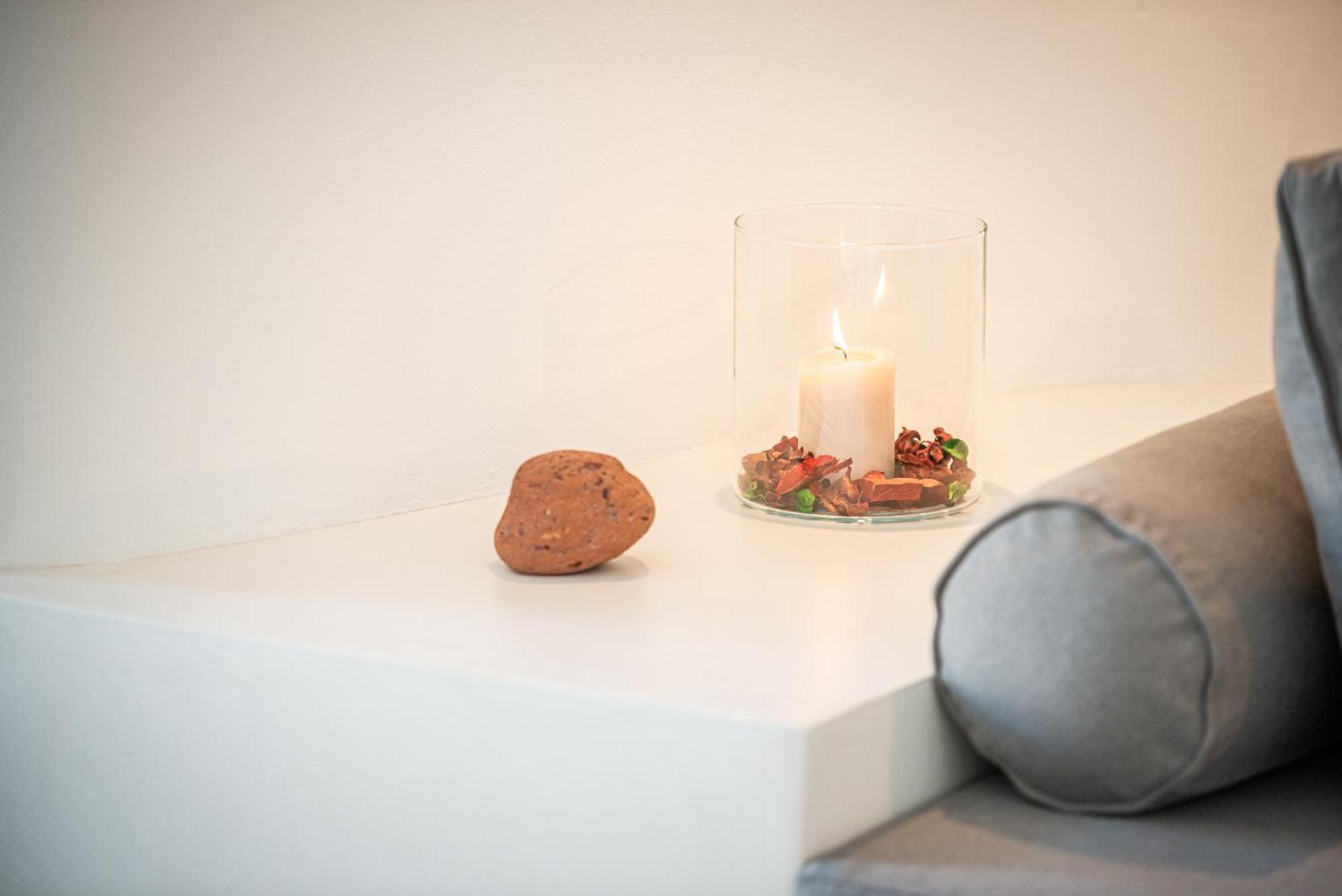 Veneston Suites, Kapari Villa Fira (Santorini)