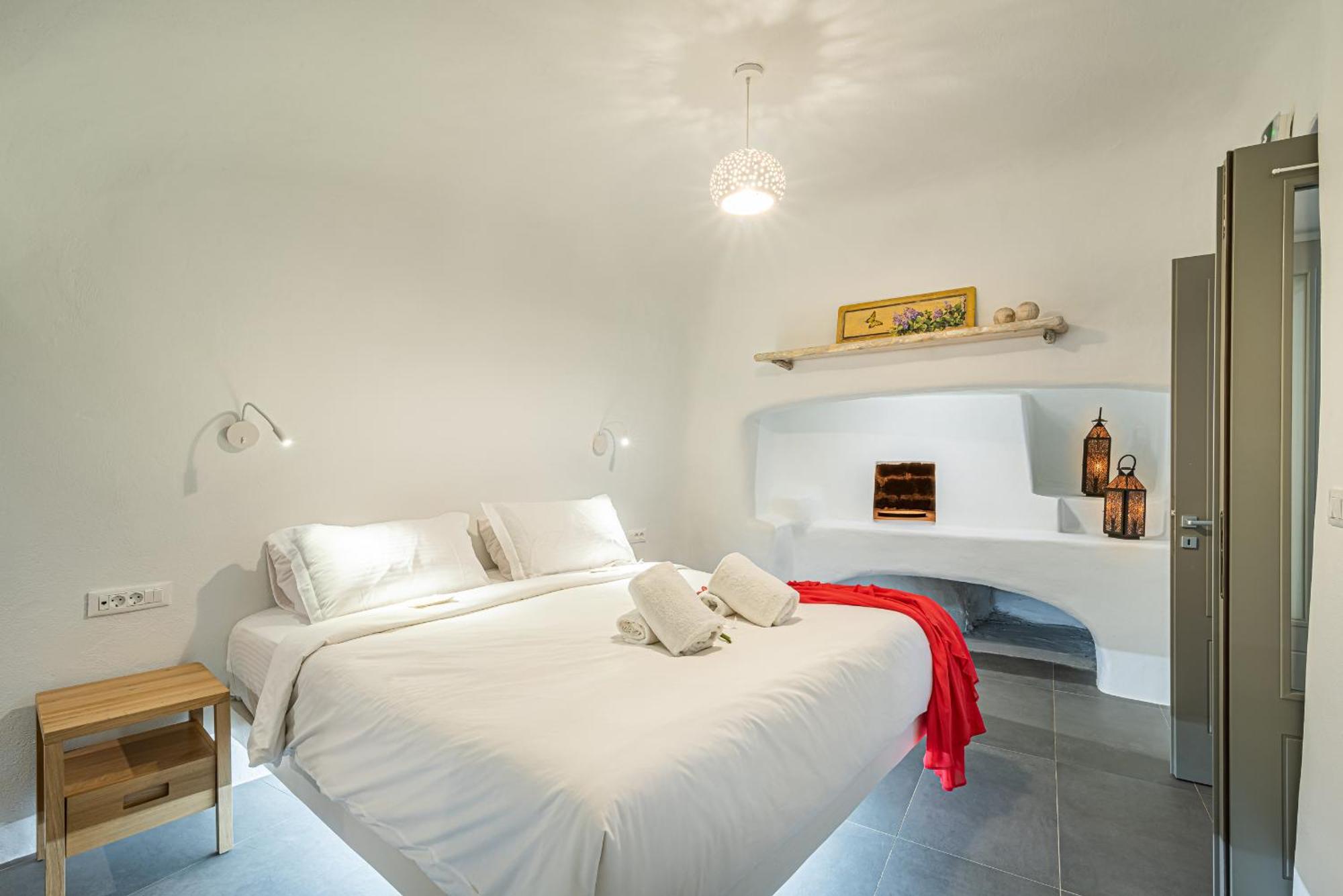 Villa Veneston Suites, Kapari Fira (Santorini)