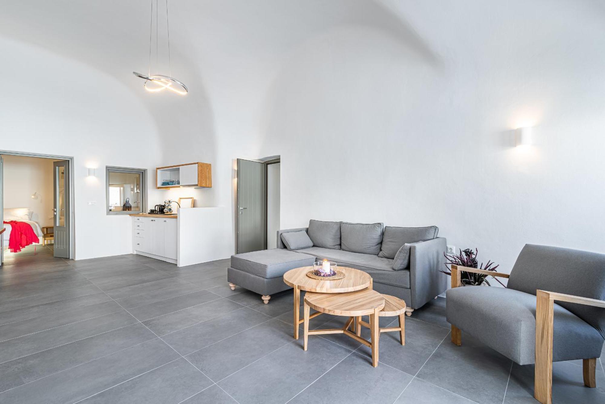 Veneston Suites, Kapari Villa *